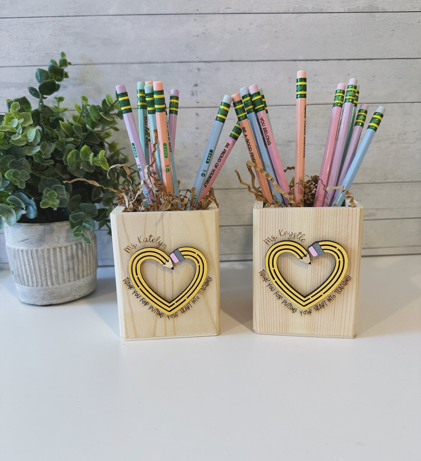 Personalized Teacher Appreciation Pencil Holder – “Thank You for Putting Your Heart into Teaching”