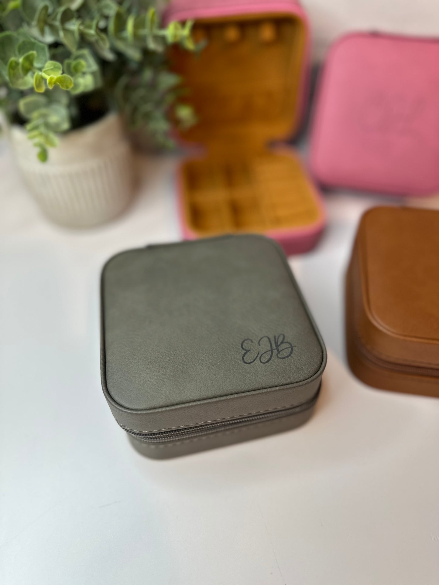 Personalized Travel Jewelry Box – Compact, Elegant, Yours