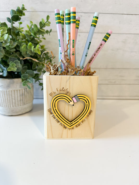 Personalized Teacher Appreciation Pencil Holder – “Thank You for Putting Your Heart into Teaching”